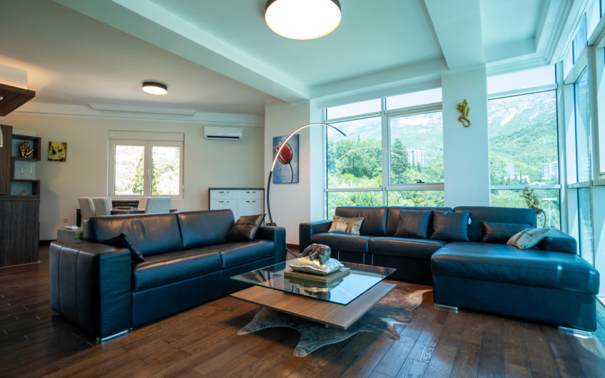 2-Bedroom Apartment on the Waterfront in Becici – Medical centar