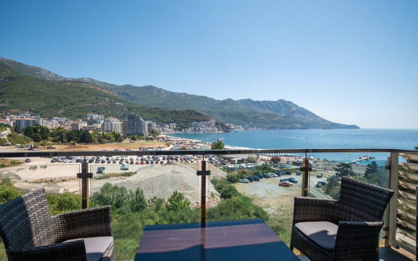 2-Bedroom Apartment on the Waterfront in Becici – Medical centar