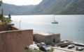 Tree-room waterfront apartment in the center of Risan