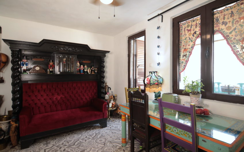 Tree-room waterfront apartment in the center of Risan