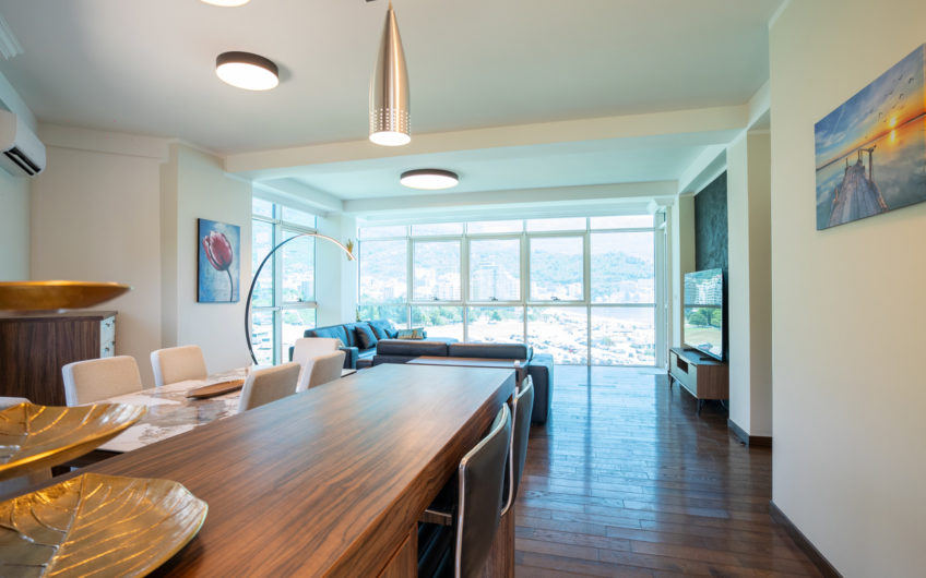 2-Bedroom Apartment on the Waterfront in Becici – Medical centar