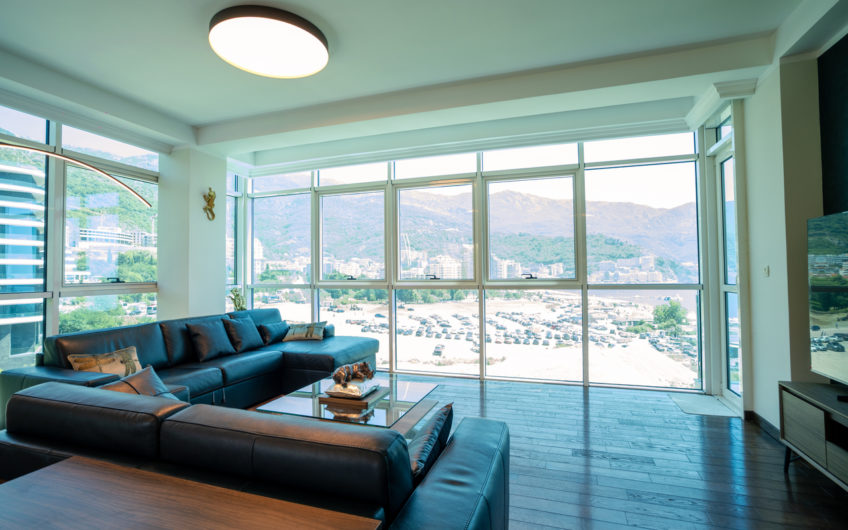 2-Bedroom Apartment on the Waterfront in Becici – Medical centar