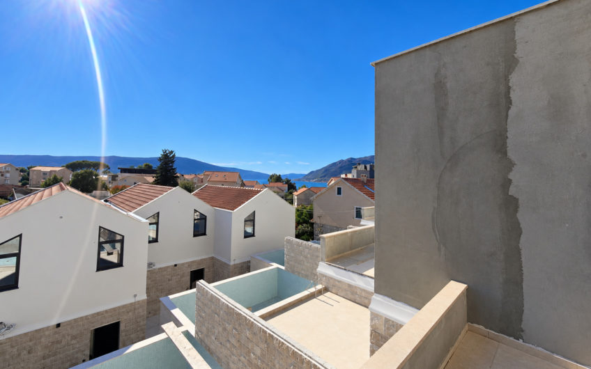 Modern Villas with Swimming Pools in Donja Lastva
