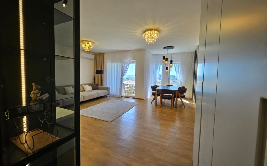 Large 3-Bedroom Apartment with Direct Sea View in Budva