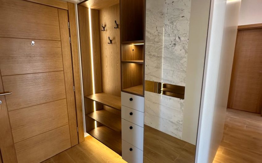 Large 3-Bedroom Apartment with Direct Sea View in Budva