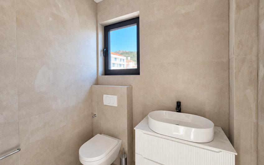 Modern Villas with Swimming Pools in Donja Lastva