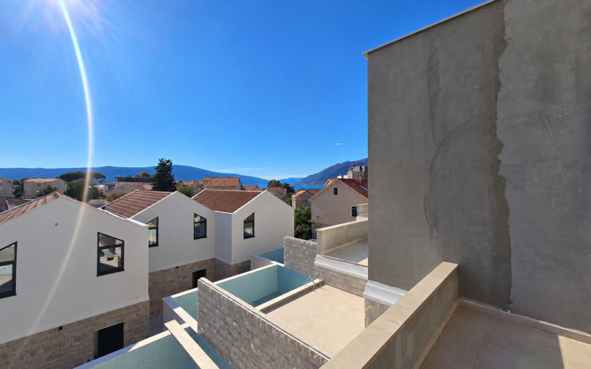 Modern Villas with Swimming Pools in Donja Lastva
