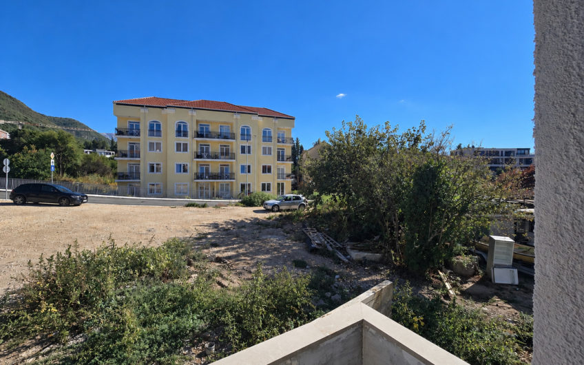 Modern Villas with Swimming Pools in Donja Lastva