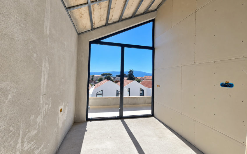 Modern Villas with Swimming Pools in Donja Lastva