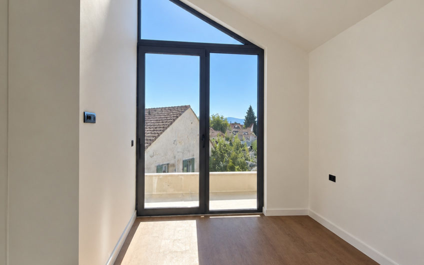 Modern Villas with Swimming Pools in Donja Lastva